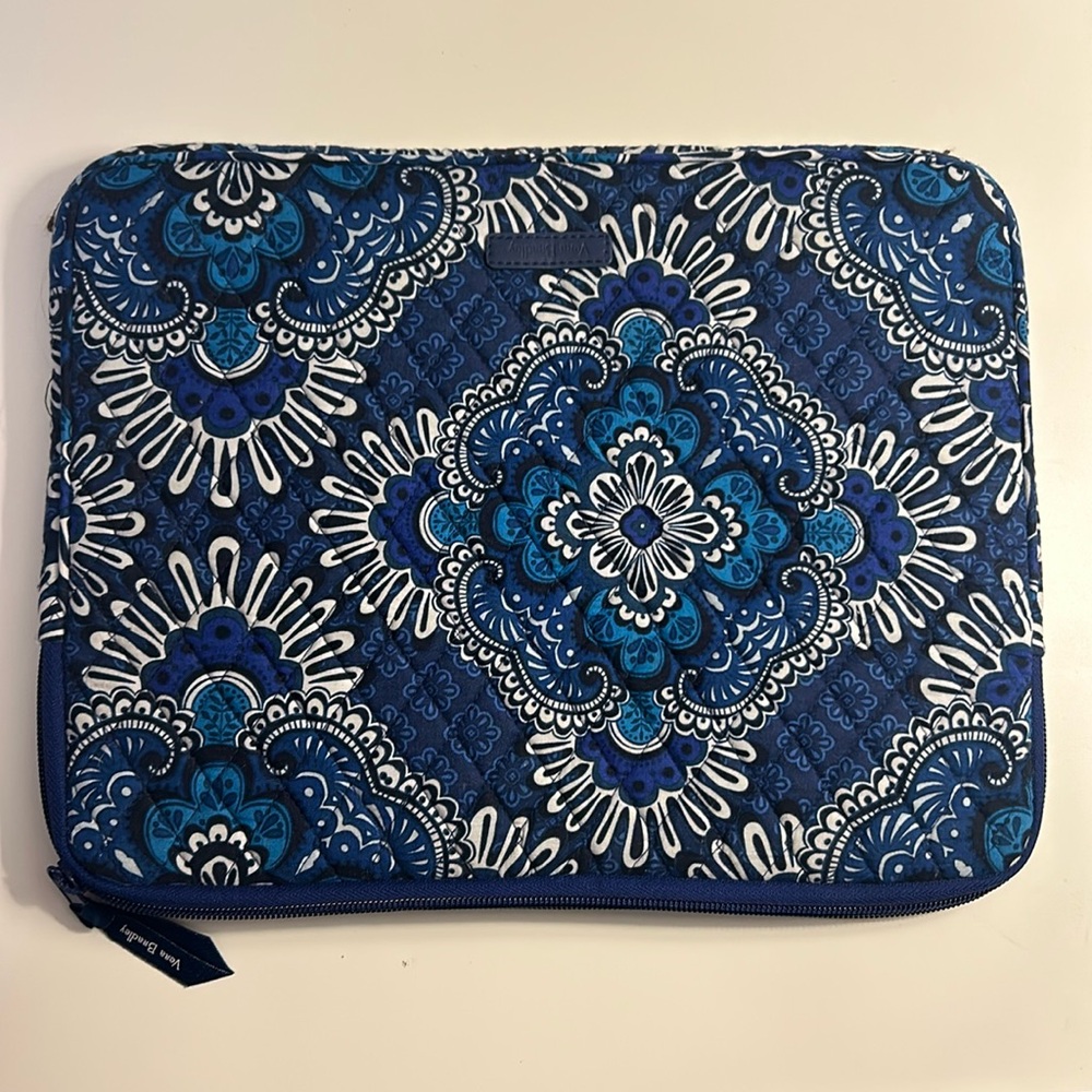 VERA BRADLEY LAPTOP CASE